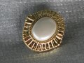 Oval pearl stock button